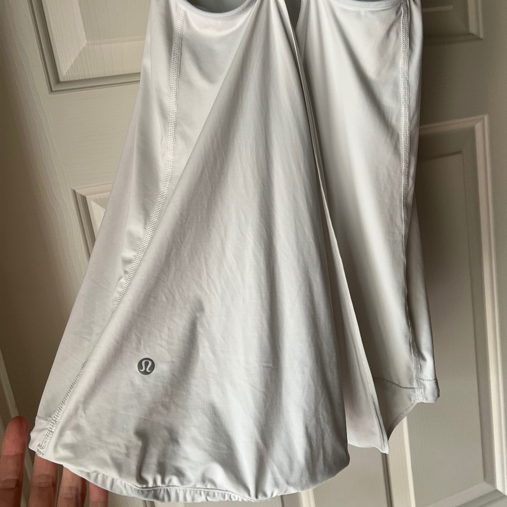 Lululemon Make A Move Tank 🍋 - Picture 8 of 12